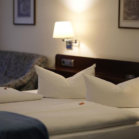 Hotel Goldener Adler เบาท์เซน ภายนอก รูปภาพ