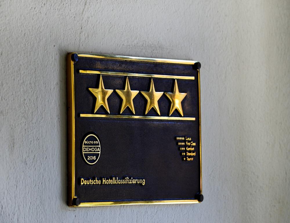 Hotel Goldener Adler เบาท์เซน ภายนอก รูปภาพ